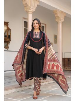 Rain & Rainbow - Women's Printed Black Kurta with Pant