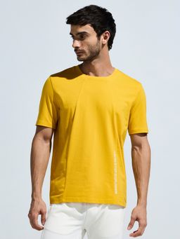 DOMIN8 - Men Mustard Blended Fabric Graphic Regular Fit T-Shirt