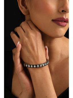 SWABHIMANN - White Polki Kada (2.6)