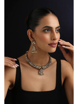 SWABHIMANN - Gold Victorian Polki Hasli White Necklace with Earrings