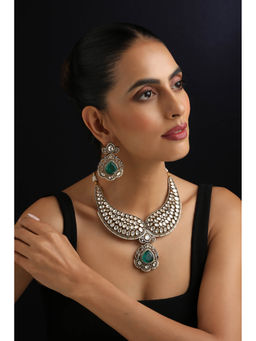 SWABHIMANN - Emerald Polki Green Necklace with Earrings