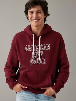 American Eagle - Men Maroon Super Soft Graphic Hoodie