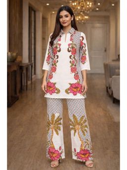 Autumnlane - White Floral Three Fourth Sleeves Co-Ord Set