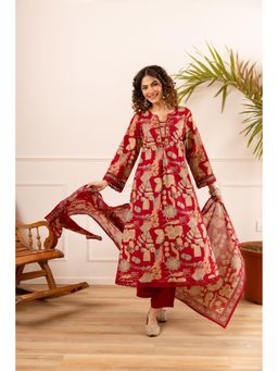 Autumnlane - Red Printed Three Fourth Sleeves Kurta Pant With Dupatta