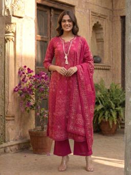 Autumnlane - Pink Printed Three Fourth Sleeves Kurta Pant With Dupatta