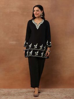 House of Chikankari - Woollen Short Tunic - Black