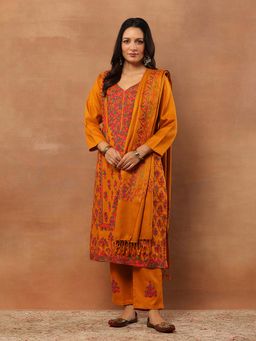 House of Chikankari - Mustard Aari Woollen Straight Kurta With Pant And Dupatta