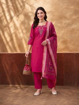 Jaipur Kurti - Women'S Pink Embroidered Kurta with Pant and Dupatta