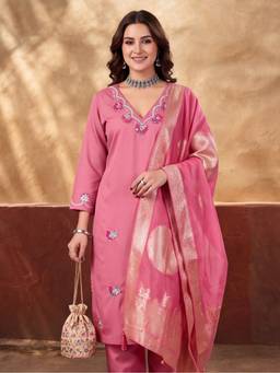 Jaipur Kurti - Women'S Pink Embroidered Kurta with Pant and Dupatta