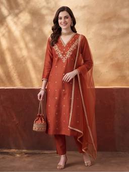 Jaipur Kurti - Women'S Rust Embroidered Kurta with Pant and Dupatta