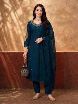 Jaipur Kurti - Women'S Teal Embroidered Kurta with Pant and Dupatta