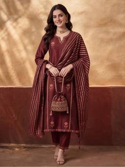 Jaipur Kurti - Women'S Maroon Embroidered Kurta with Pant and Dupatta