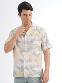 JadeBlue - Men Light Yellow Slim Fit Printed Half Sleeve Casual Shirt