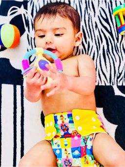 Polka Tots - Reusable & Washable Cloth Diapers with 1 Liner Yellow (18-24 months)
