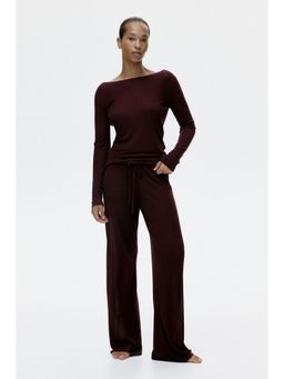 H&M - Women Red Ribbed pyjamas with Top