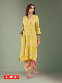 Likha - LimeGreen Soft Rayon Printed Straight Kurta with Sequins work on Neck & Printed Pant LIKCFKS10