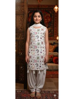 Aarika - Ethnic Wear White Embroidery Georgette Kurti Patiala Set With Dupatta