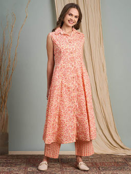 FASHOR - Floral and Stripes Printed A-Line Panelled Kurta with Pant - Peach
