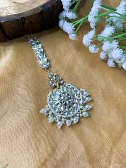 I Jewels - Gold Plated Traditional Kundan & Pearl Handcrafted Maang Tikka
