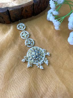 I Jewels - Gold Plated Traditional Kundan & Pearl Handcrafted Maang Tikka