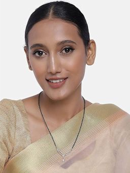 I Jewels - Traditional Single Line Pendant With Black Bead Chain Mangalsutra