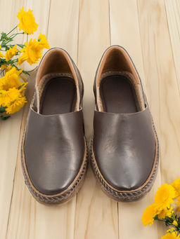 Korakari - Men Solid & Patterned Brown Ethnic Juttis