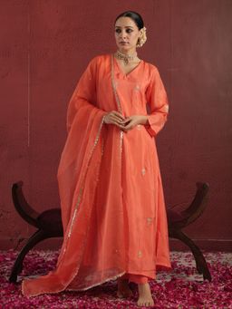 ONEWE INDIA - Chaand Peach Silk Aari Embroidery Kurta with Pant and Dupatta (Set of 3)