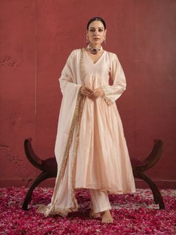 ONEWE INDIA - Chaand Nude Chanderi Aari Work Kurta with Pant and Dupatta (Set of 3)