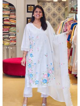 Pink Tree - White Viscose Printed Kurta with Pant
