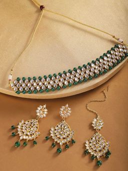 Karatcart - Gold Kunuz Kundan Green Beads Choker Necklace with Earring & Maangtikka (Set of 3)