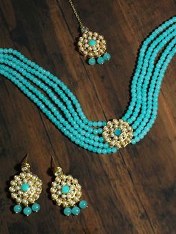 Karatcart - Gold Kundan Blue Beaded Choker Necklace With Earrings And Maangtikka (Set of 3)