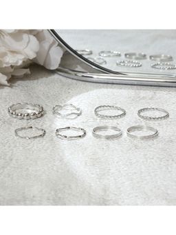 Pipa Bella by Nykaa Fashion - Set of 8 Minimal Silver Rings (Pack of 8)
