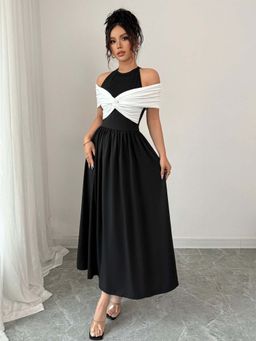 Outzidr - Black Twisted Contrast Off Shoulder Party Maxi Dress