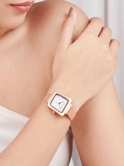 Joker and Witch - Joker & Witch Regalia Rosegold Watch with Holographic Dial and A Mesh Strap-AMWW998 (M)