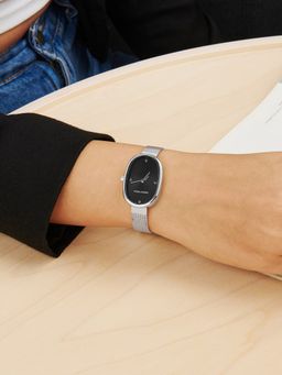 Joker and Witch - Joker & Witch Enola Aura Black Oval Dial Watch with a Sleek Mesh Strap-AMWW950 (M)