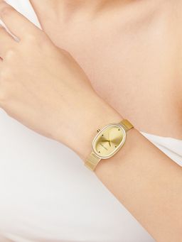 Joker and Witch - Joker & Witch Enola Aura Gold Oval Dial Watch with a Sleek Mesh Strap-AMWW951 (M)