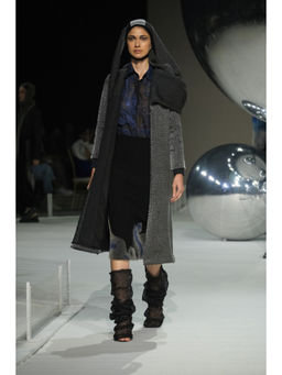 SOMYA GOYAL - Obscura Coat - Black