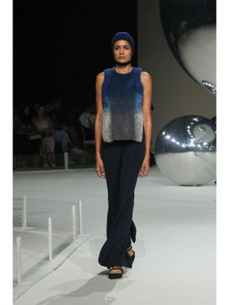 SOMYA GOYAL - Gradient Abyss Top - Blue