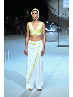 SOMYA GOYAL - Ivory Arc Casual Trousers - White