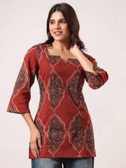 Rimeline - Women Maroon Ethnic Motif Printed Straight Kurti Top