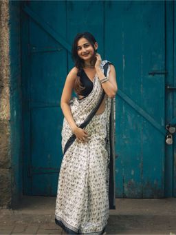 AMRUTKALA SAREES - White Designer Linen Printed Saree and Unstitched Blouse Piece
