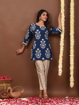Rimeline - Women Printed Round Neck Pure Cotton Kurti