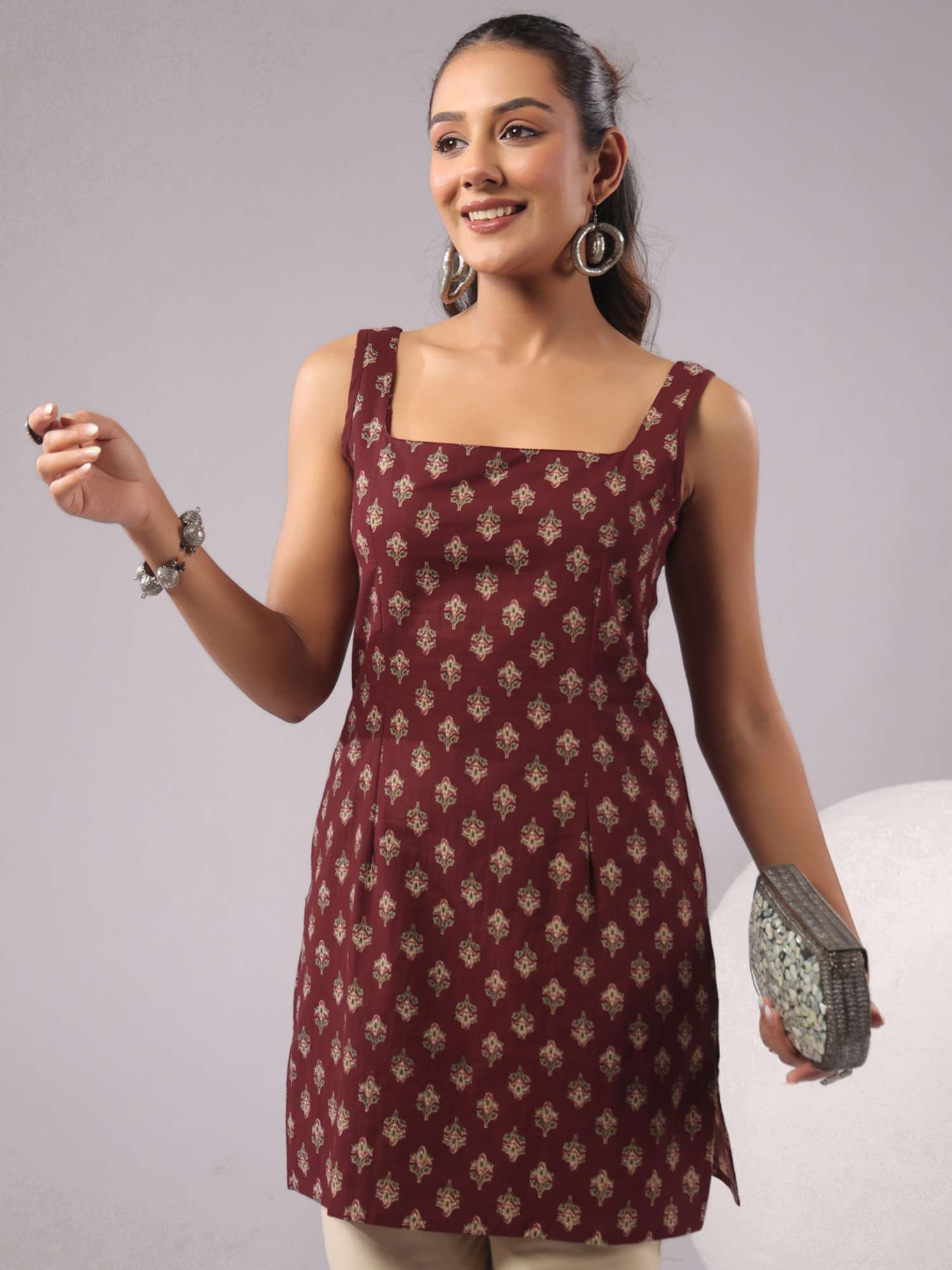 Women Printed Square Neck Pure Cotton Kurti-image-9