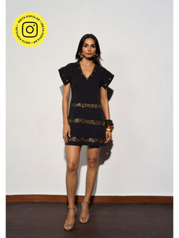 Clothes on my mind - Black V-Neck The Diva Dress with Statement Detail