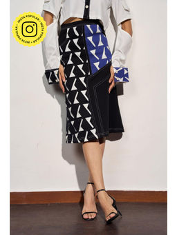 Clothes on my mind - Filmfare Black Midi Skirt