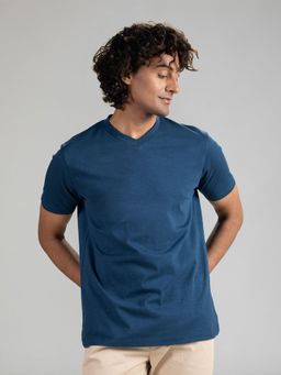 Subtract - Men Denim Blue Comfort Fit Slub Textured V-Neck Casual T-Shirt