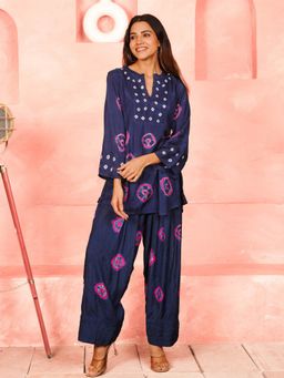 GULABI DORI - Women Navy Blue Bandhej Short Co-Ord Set