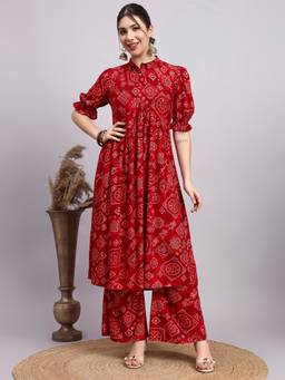 Shopping Queen - Women Maroon Floral Printed Rayon Co-Ord Set