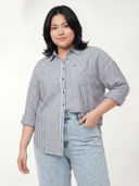 Navy Blue color option, Currently selected
