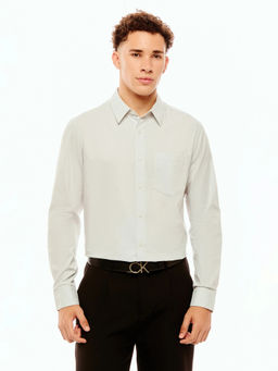 Calvin Klein - Solid Regular Fit Oxford Shirt